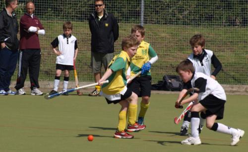 MINIS TOURNAMENT @ DEREHAM - 19TH APRIL 2009 - photo 84 (pictures\sp4193587.jpg)
